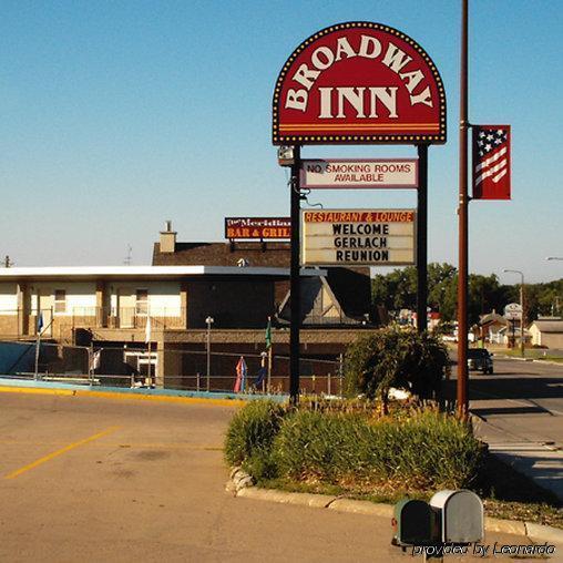 Broadway Inn Yankton Exteriör bild
